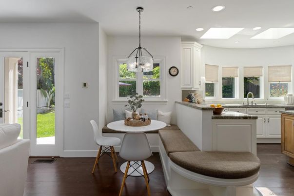 Dining room, Interior, Kitchen, Pendant Lights, Recessed Lighting, Wood Texture Flooring