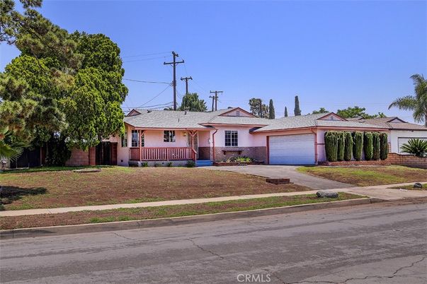 Attached, Backyard, Exterior, Facade, Ranch