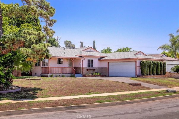 Attached, Backyard, Exterior, Facade, Ranch