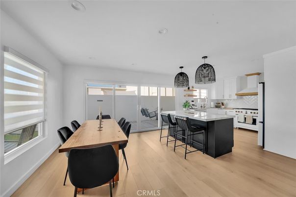 Dining room, Interior, Kitchen, Recessed Lighting, Wood Texture Flooring