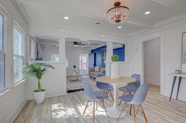Chandelier, Dining room, Interior, Living room, Recessed Lighting, Wood Texture Flooring