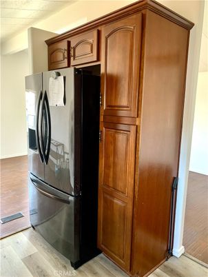 Interior, Kitchen, Washer, Wood Texture Flooring