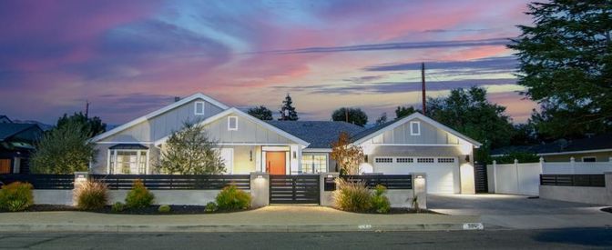 Attached, Exterior, Facade, Farmhouse