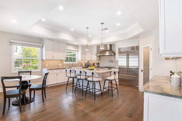 Dining room, Interior, Kitchen, Pendant Lights, Recessed Lighting, Stainless Steel Appliances, Wood Texture Flooring