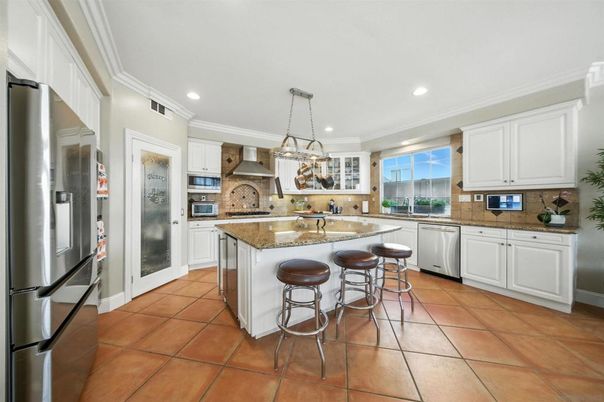 Chandelier, Interior, Kitchen, Pendant Lights, Recessed Lighting, Stainless Steel Appliances