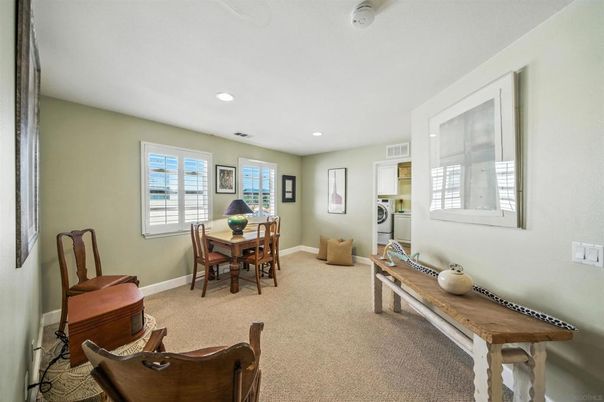Dining room, Interior, Recessed Lighting