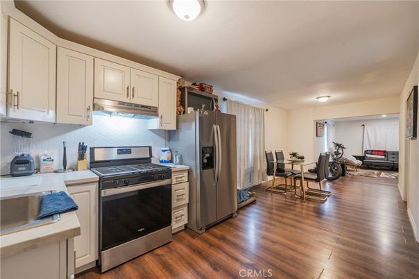 Dining room, Interior, Kitchen, Stainless Steel Appliances, Wood Texture Flooring