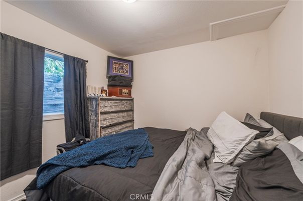 Bedroom, Interior, Water