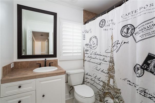 Bathroom, Interior, Tile Countertops