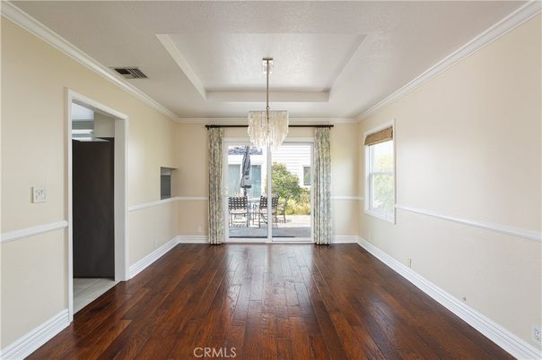 Chandelier, Empty room, Interior, Wood Texture Flooring