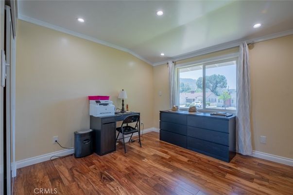 Home Office, Interior, Recessed Lighting, Wood Texture Flooring