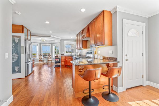 Dining room, Interior, Kitchen, Recessed Lighting, Wood Texture Flooring
