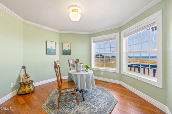 Dining room, Interior, Wood Texture Flooring