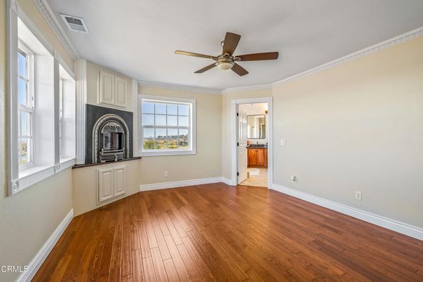 Empty room, Fireplace, Interior, Wood Texture Flooring
