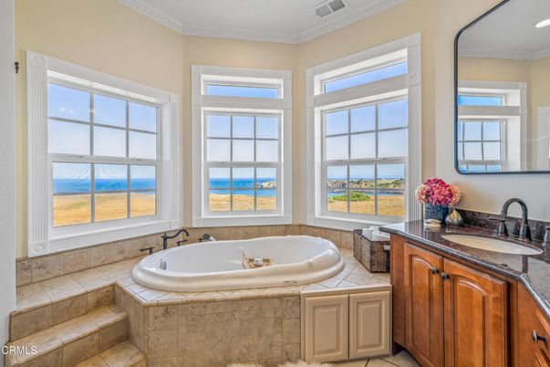 Bathroom, Interior, Tile Countertops, Water