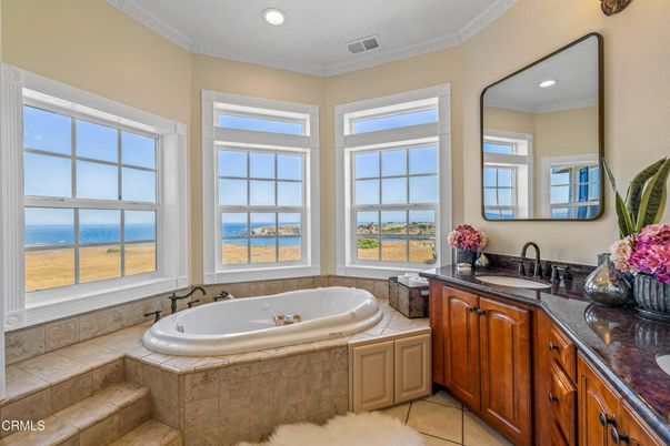 Bathroom, Interior, Recessed Lighting, Water