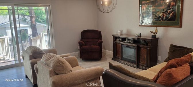 Interior, Living room, Pendant Lights, Wood Texture Flooring