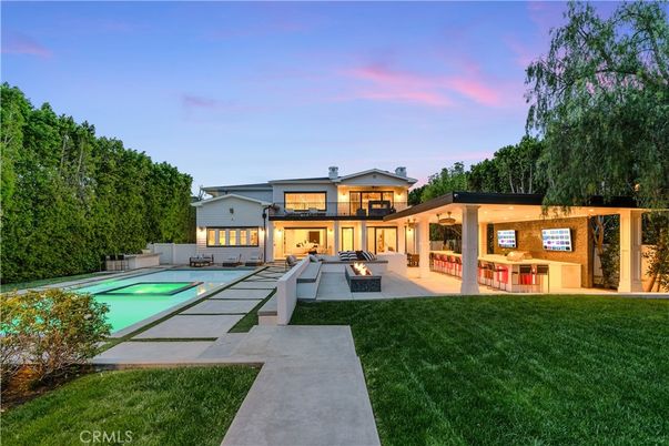 Backyard, Exterior, Pool