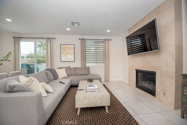 Fireplace, Interior, Living room, Recessed Lighting