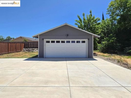 Detached Garage, Exterior