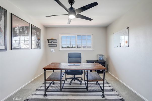 Home Office, Interior
