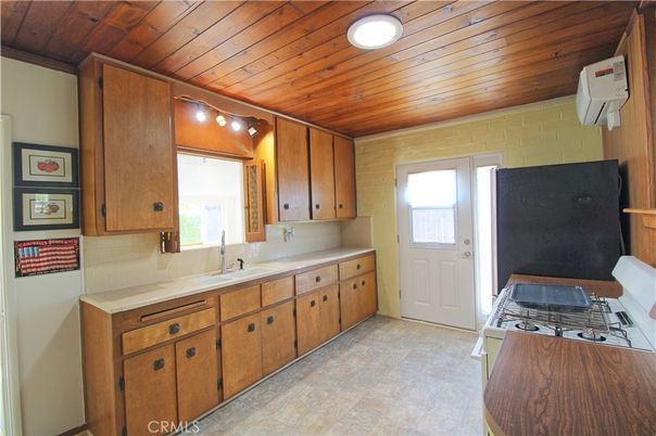 Interior, Kitchen, Recessed Lighting, Wooden Ceilings