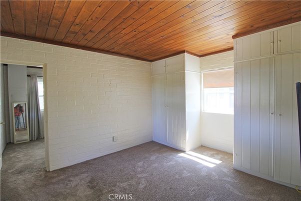 Empty room, Interior, Wooden Ceilings