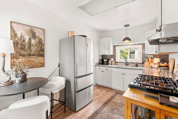 Interior, Kitchen, Pendant Lights, Wood Texture Flooring