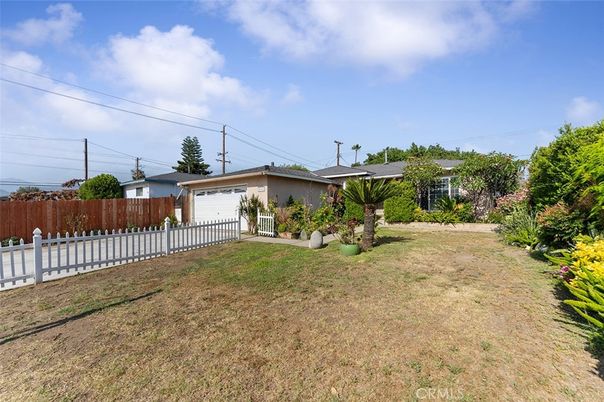 Backyard, Detached Garage, Exterior