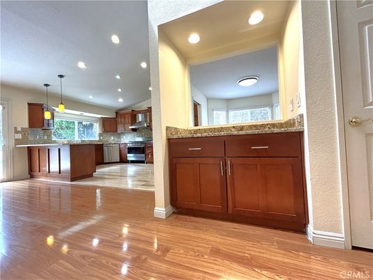 Interior, Kitchen, Pendant Lights, Recessed Lighting, Wood Texture Flooring
