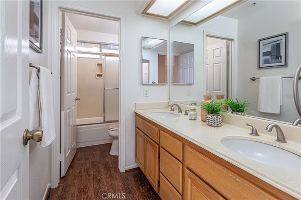 Bathroom, Dual Sink Vanities, Interior, Wood Texture Flooring