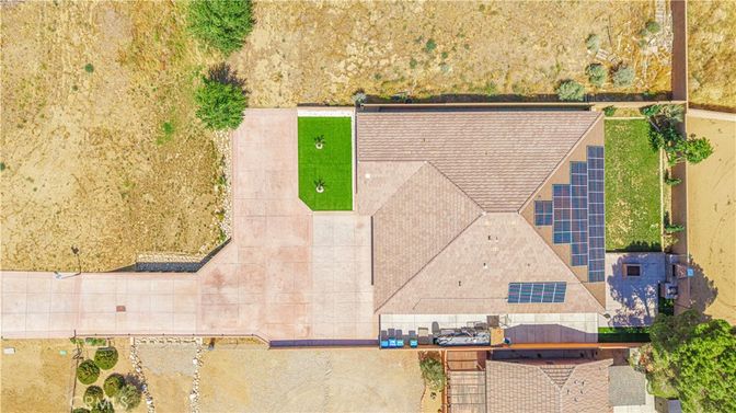 Exterior, Drone