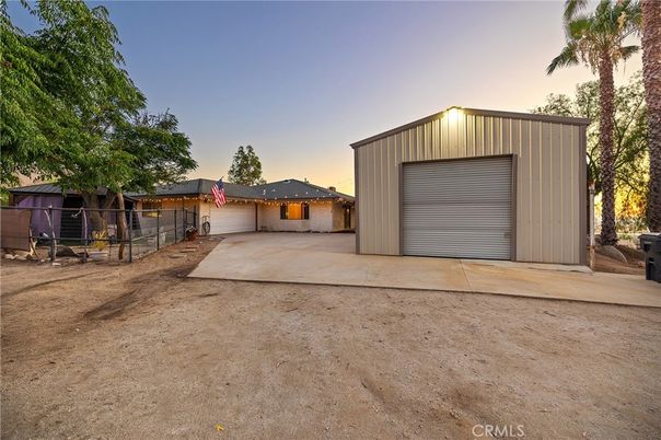 Backyard, Detached Garage, Exterior