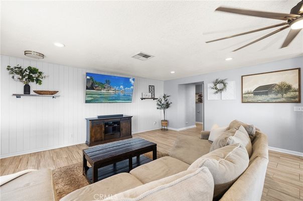 Interior, Living room, Recessed Lighting, Wood Texture Flooring