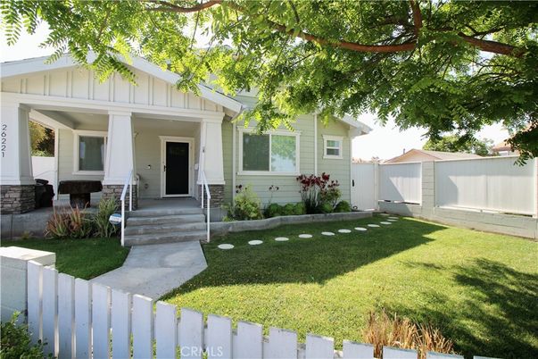 Backyard, Exterior, Facade, Ranch