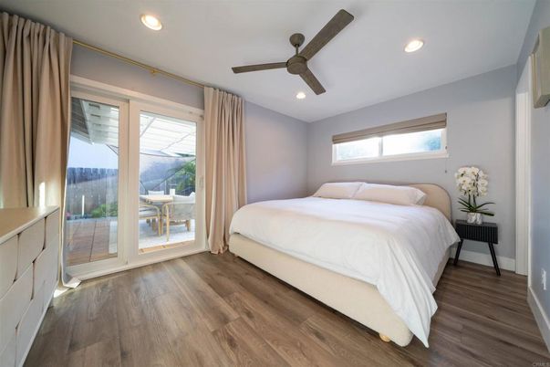 Bedroom, Interior, Recessed Lighting, Wood Texture Flooring