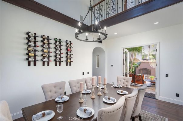 Chandelier, Dining room, Interior, Recessed Lighting, Wood Texture Flooring