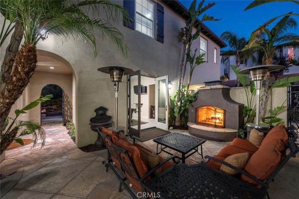 Exterior, Fireplace