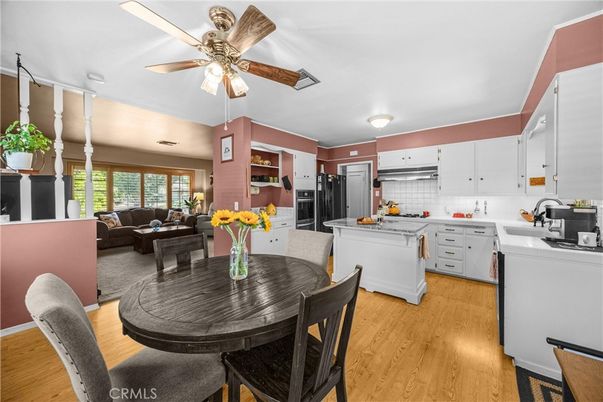 Dining room, Interior, Kitchen, Living room, Stainless Steel Appliances, Wood Texture Flooring