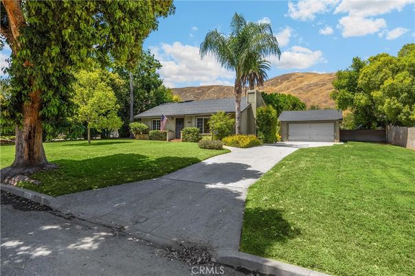 Backyard, Detached Garage, Exterior
