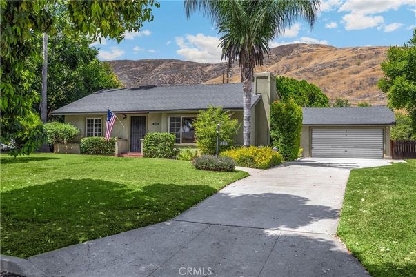Backyard, Detached Garage, Exterior, Facade, Ranch