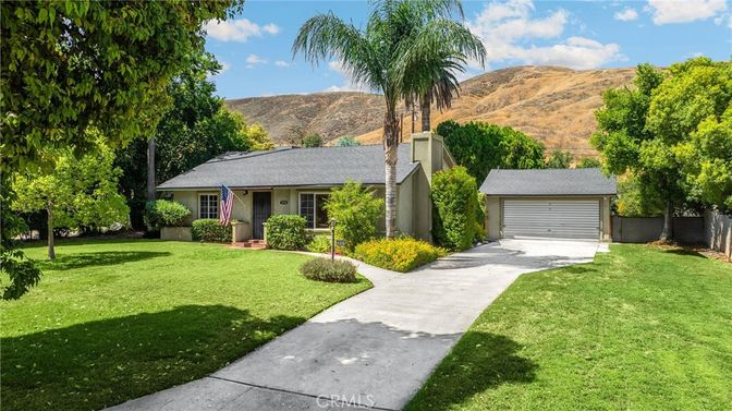 Backyard, Detached Garage, Exterior