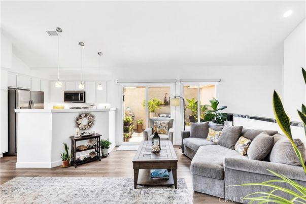 Interior, Kitchen, Living room, Pendant Lights, Recessed Lighting, Wood Texture Flooring