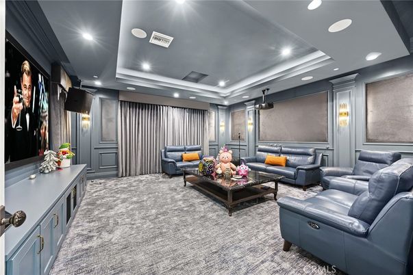 Interior, Projection Screen, Recessed Lighting, Theatre Room
