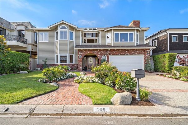 Attached, Exterior, Facade, Brick Facade, Rowhouse