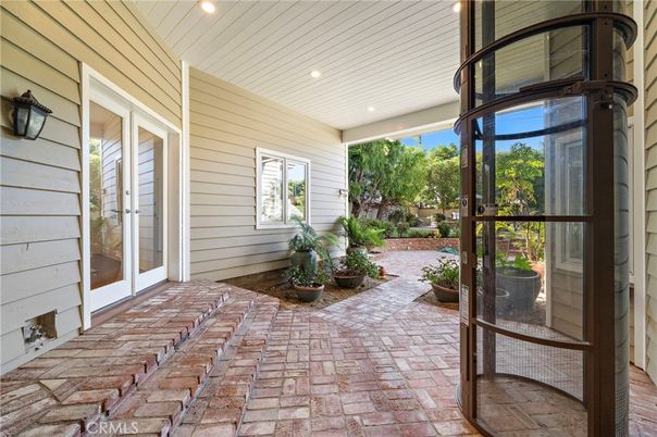 Exterior, Recessed Lighting