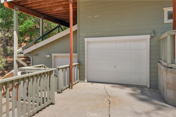 Detached Garage, Exterior
