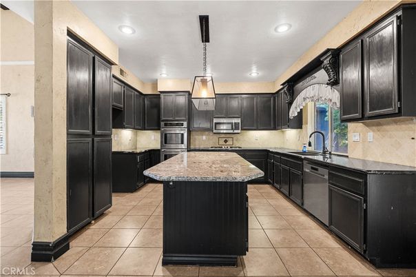 Interior, Kitchen, Pendant Lights, Recessed Lighting, Stainless Steel Appliances