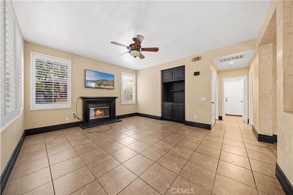 Empty room, Fireplace, Interior