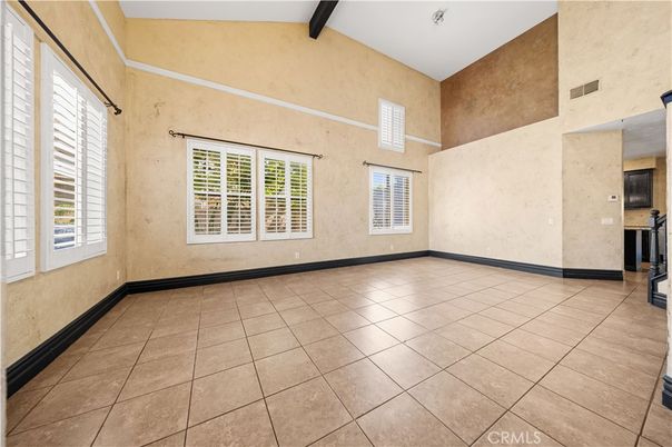 Empty room, Interior, Wooden Beams